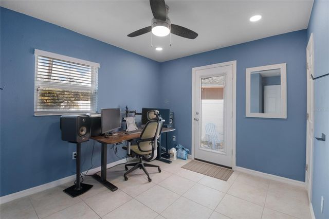 8115 33RD AVENUE N, St Petersburg, FL 33710