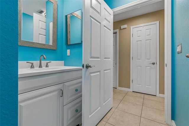 8115 33RD AVENUE N, St Petersburg, FL 33710