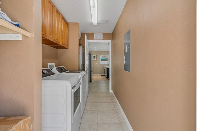 8115 33RD AVENUE N, St Petersburg, FL 33710