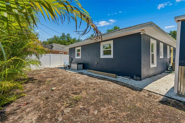8115 33RD AVENUE N, St Petersburg, FL 33710