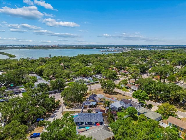 8115 33RD AVENUE N, St Petersburg, FL 33710