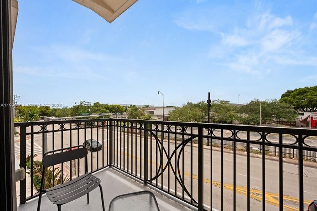 301 Altara Ave 213, Coral Gables, FL 33146