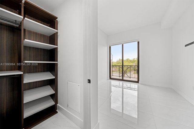 301 Altara Ave 213, Coral Gables, FL 33146