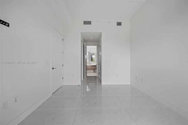 301 Altara Ave 213, Coral Gables, FL 33146