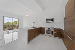 301 Altara Ave 213, Coral Gables, FL 33146