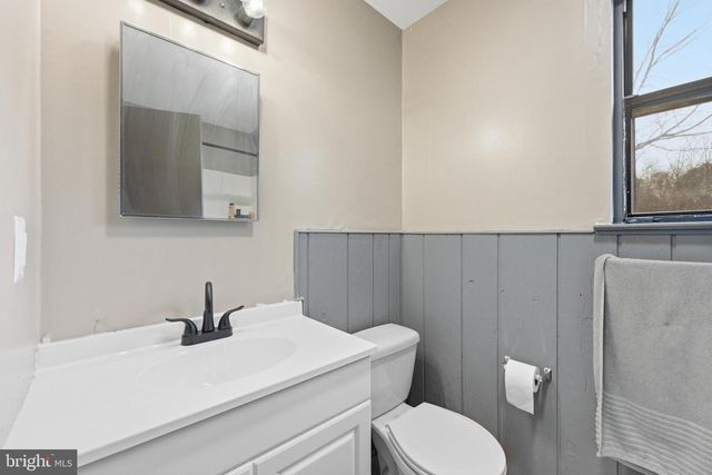 548 W LOCH LOMOND DR, Sicklerville, NJ 08081