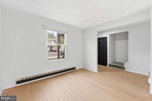 548 W LOCH LOMOND DR, Sicklerville, NJ 08081