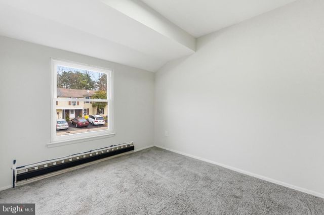 548 W LOCH LOMOND DR, Sicklerville, NJ 08081