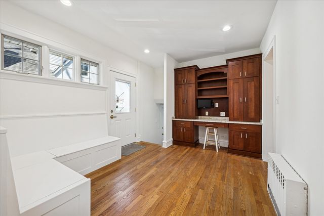 3946 Howard Avenue, Western Springs, IL 60558