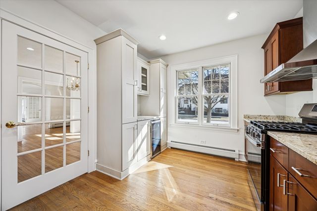 3946 Howard Avenue, Western Springs, IL 60558