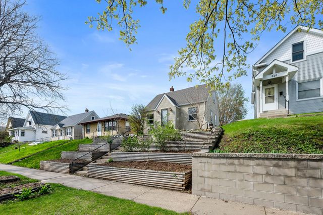 691 Orange Avenue E, Saint Paul, MN 55106
