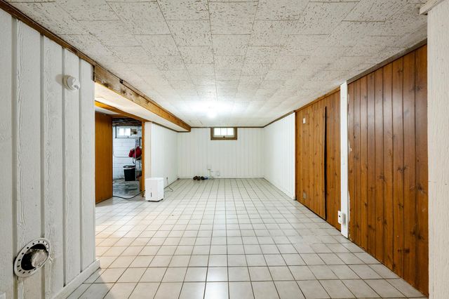 691 Orange Avenue E, Saint Paul, MN 55106