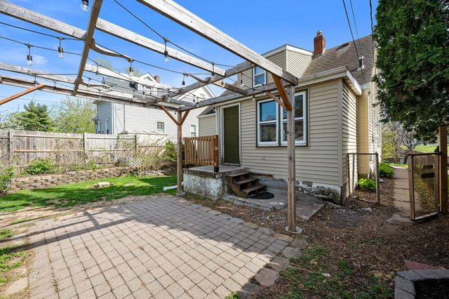 691 Orange Avenue E, Saint Paul, MN 55106