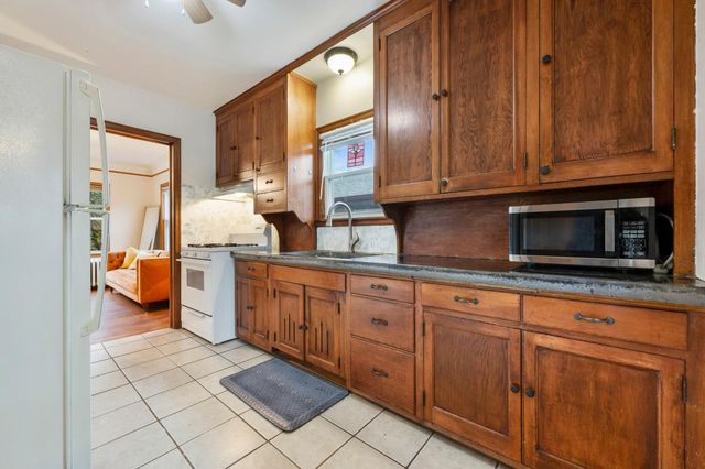 691 Orange Avenue E, Saint Paul, MN 55106