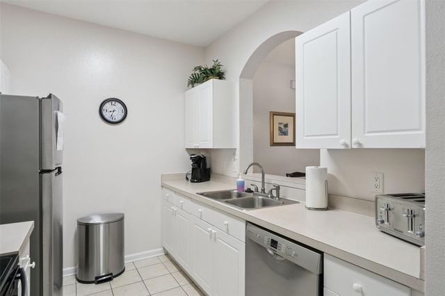 2304 SILVER PALM DRIVE 103, Kissimmee, FL 34747
