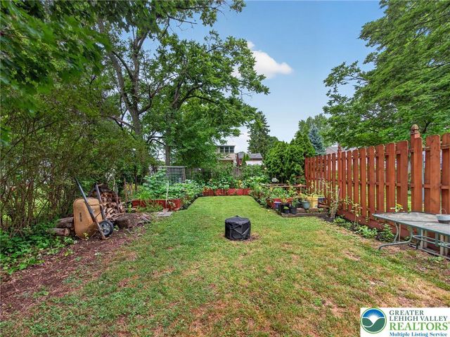 425 Ridge Street, Emmaus Boro, PA 18049