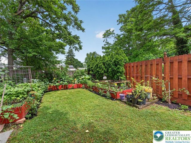 425 Ridge Street, Emmaus Boro, PA 18049