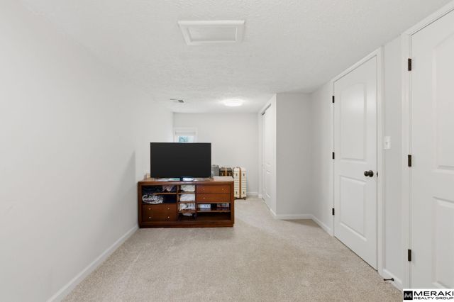 116 E Whittingham Street, Valley, NE 68064