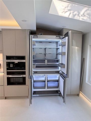 8220 SW 133rd St, Pinecrest, FL 33156