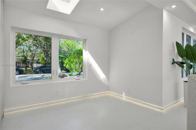 8220 SW 133rd St, Pinecrest, FL 33156