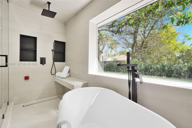 8220 SW 133rd St, Pinecrest, FL 33156