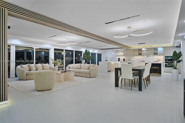 8220 SW 133rd St, Pinecrest, FL 33156