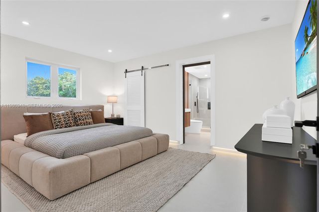 8220 SW 133rd St, Pinecrest, FL 33156