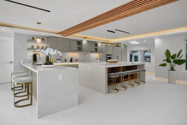 8220 SW 133rd St, Pinecrest, FL 33156