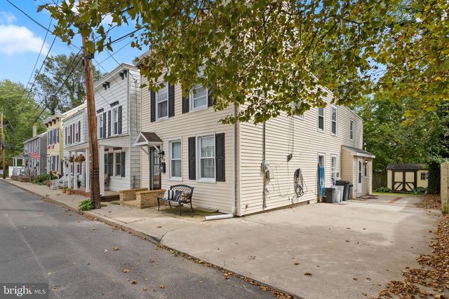 14 MILES AVE, Bordentown, NJ 08505