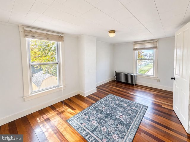 14 MILES AVE, Bordentown, NJ 08505