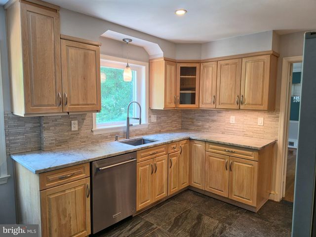 7226 OLD GATE RD, Rockville, MD 20852
