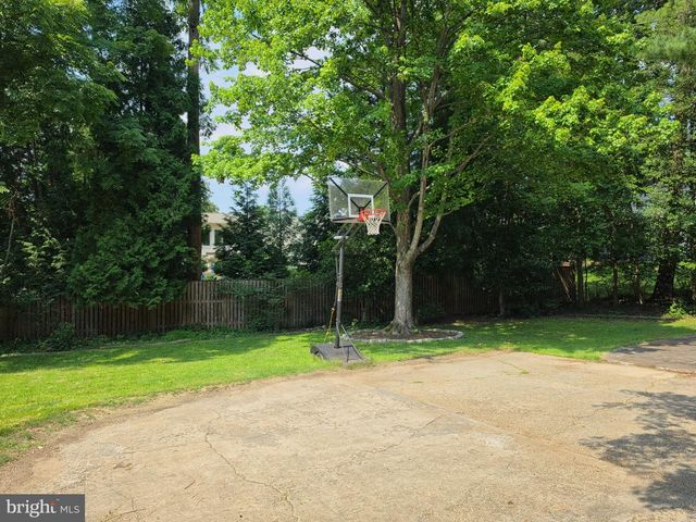7226 OLD GATE RD, Rockville, MD 20852