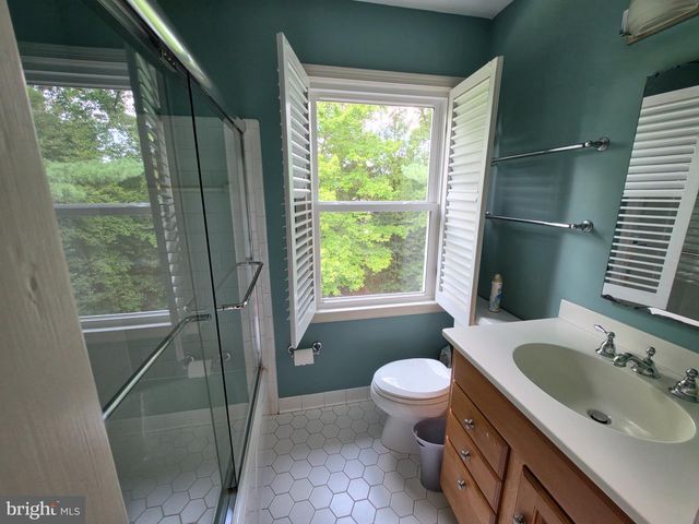 7226 OLD GATE RD, Rockville, MD 20852