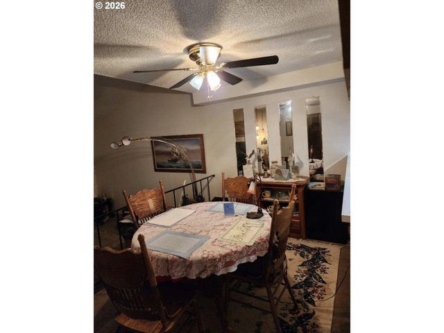 5723 Ne HAZEL DELL Ave, Vancouver, WA 98663