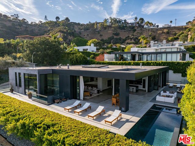 1814 Marcheeta Place, Los Angeles, CA 90069