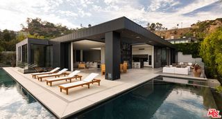 1814 Marcheeta Place, Los Angeles, CA 90069