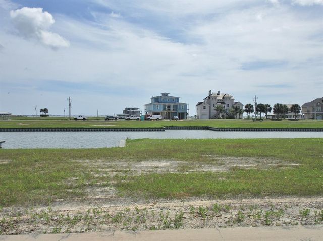 13 Saddlebunch, Hitchcock, TX 77563