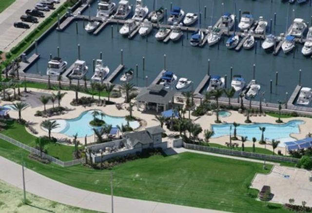 13 Saddlebunch, Hitchcock, TX 77563