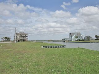 13 Saddlebunch, Hitchcock, TX 77563