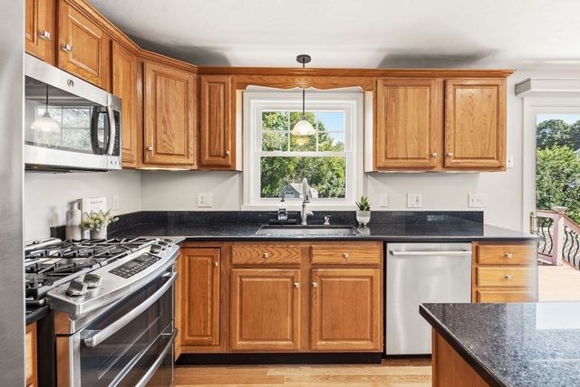 264 Bay Rd, Easton, MA 02334