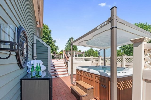 264 Bay Rd, Easton, MA 02334