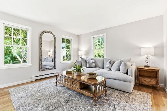 264 Bay Rd, Easton, MA 02334