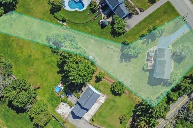 264 Bay Rd, Easton, MA 02334