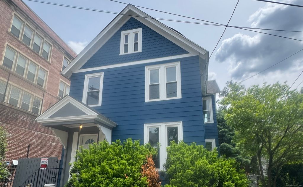 18 Pine Street, Waterbury, CT 06710