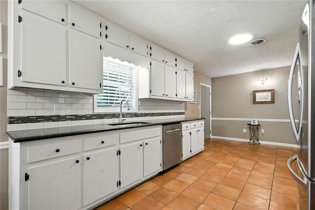111 Brownsmill Drive, Grayson, GA 30017