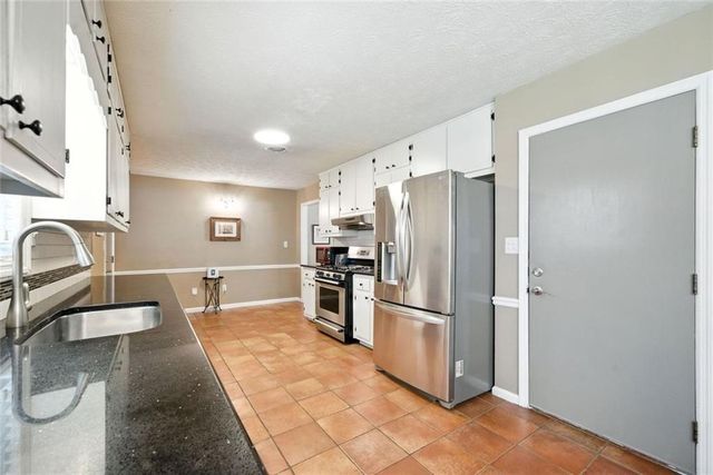 111 Brownsmill Drive, Grayson, GA 30017