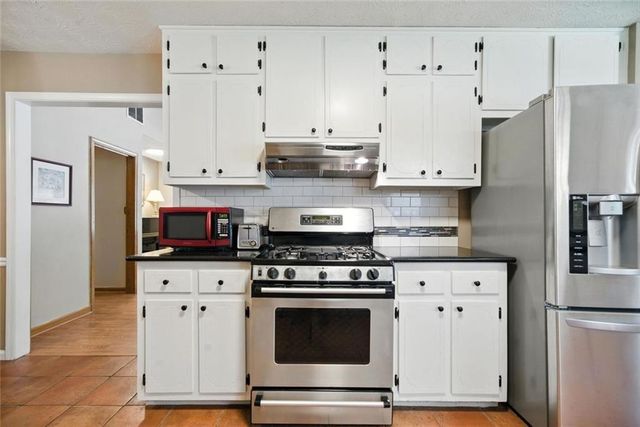 111 Brownsmill Drive, Grayson, GA 30017