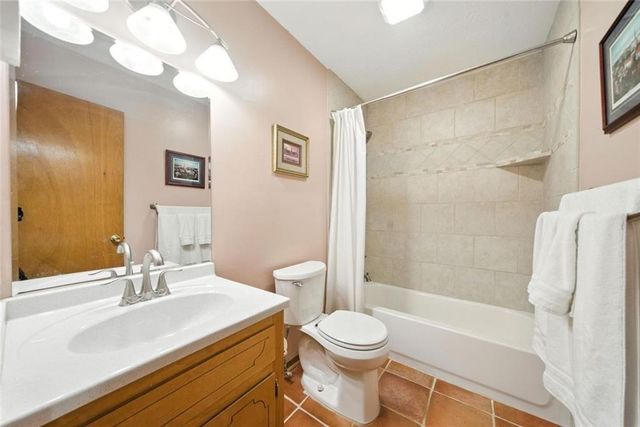 111 Brownsmill Drive, Grayson, GA 30017