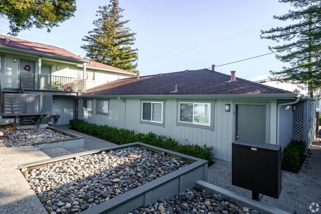 900 Alvarez AVE, Pinole, CA 94564