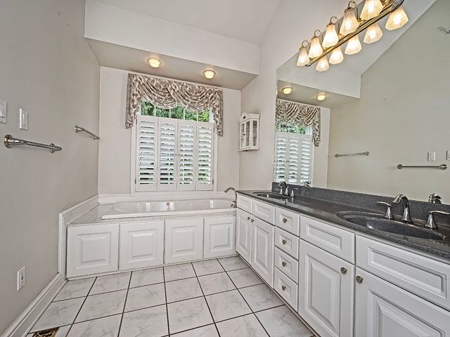 1009 Saddleclub DRIVE, North Strabane, PA 15317